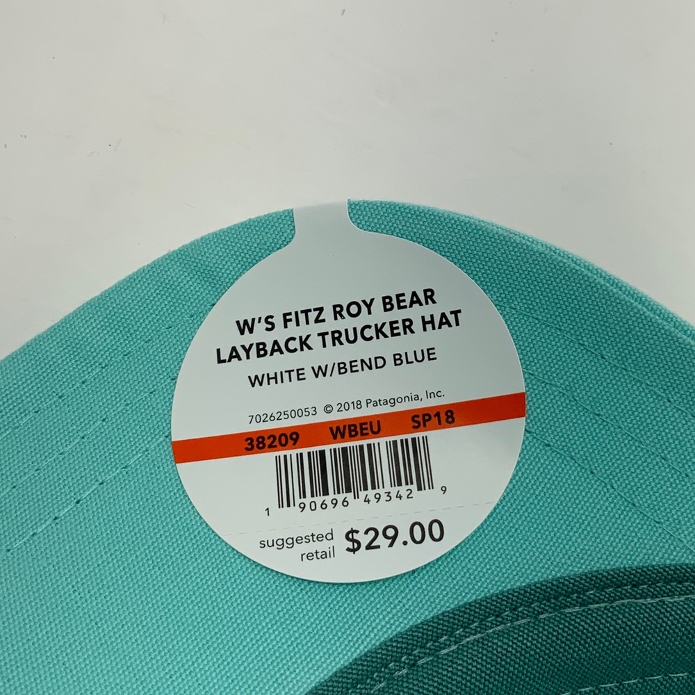 PATAGONIA WOMENS BEAR LOGO TRUCKER HAT - NEW! - Picture 6 of 7